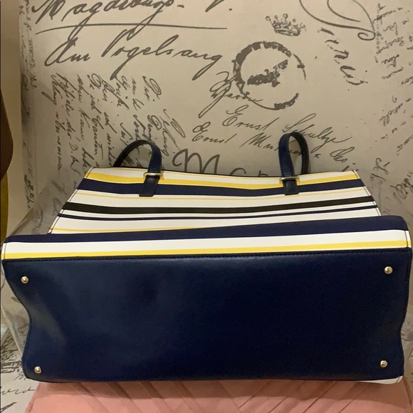 Anne Klein Tote - Picture 5 of 8